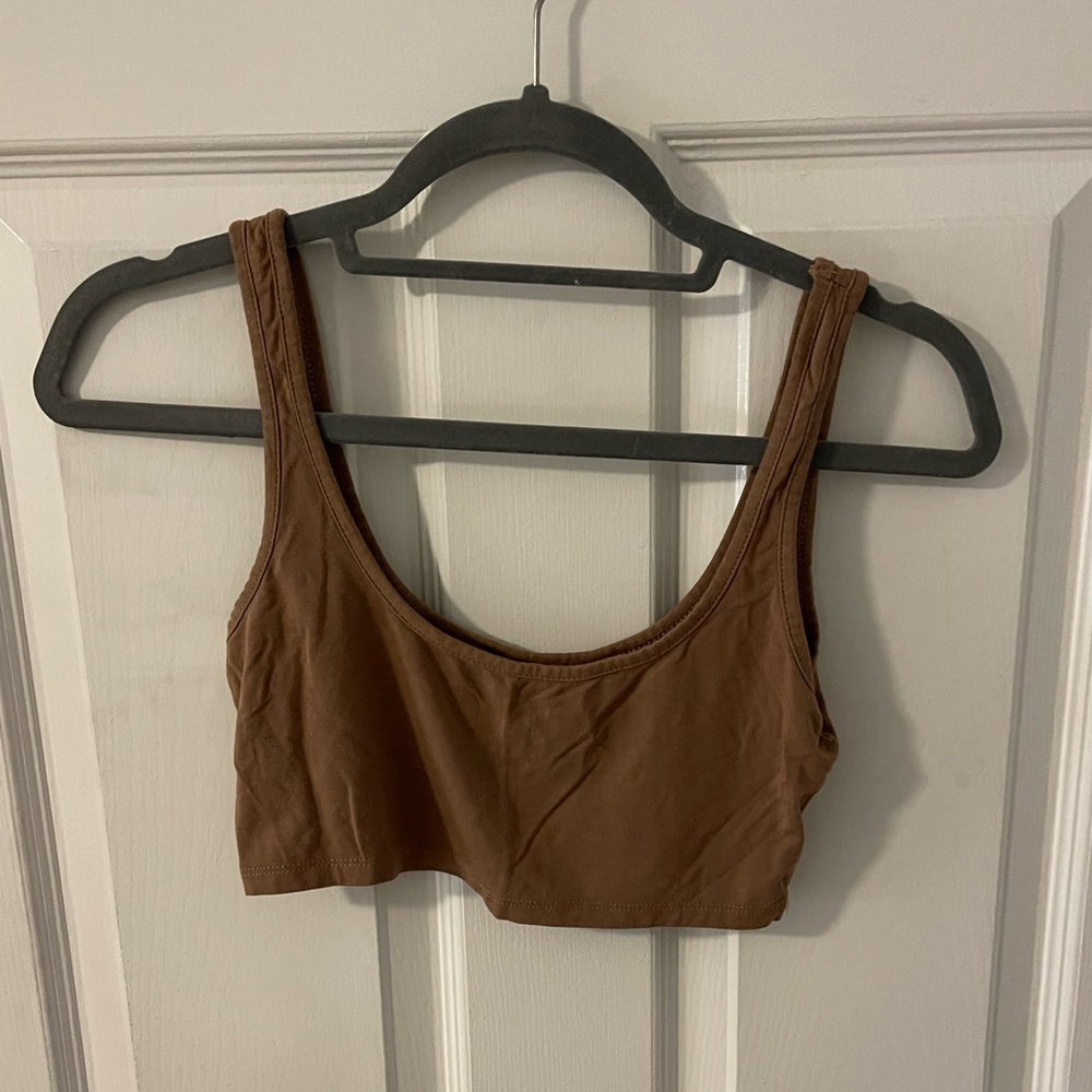 Cropped brown tank top